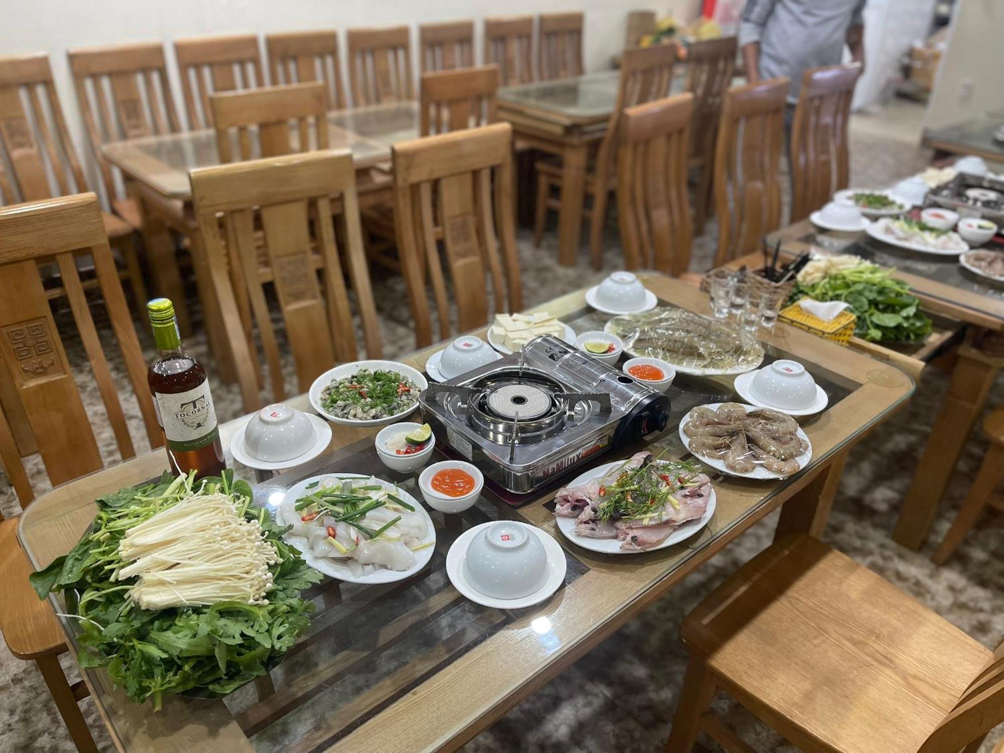 Phuong Dong Hotel Dong Khe Sau ภายนอก รูปภาพ