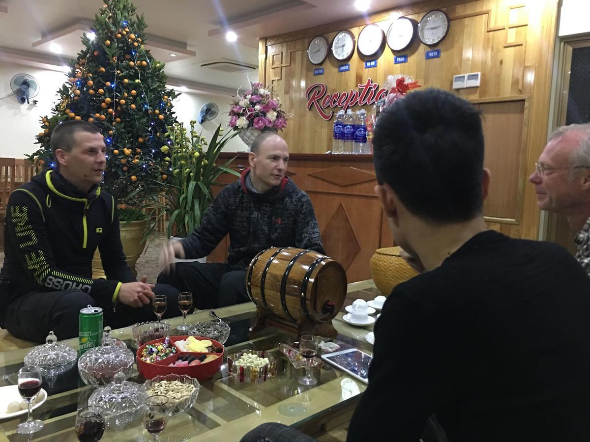 Phuong Dong Hotel Dong Khe Sau ภายนอก รูปภาพ